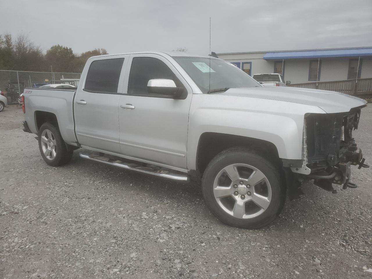 2017 Chevrolet Silverado - Image 4