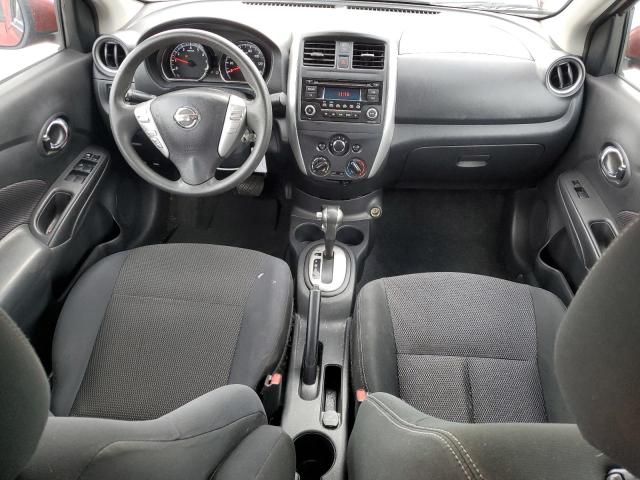  NISSAN VERSA 2017 Красный