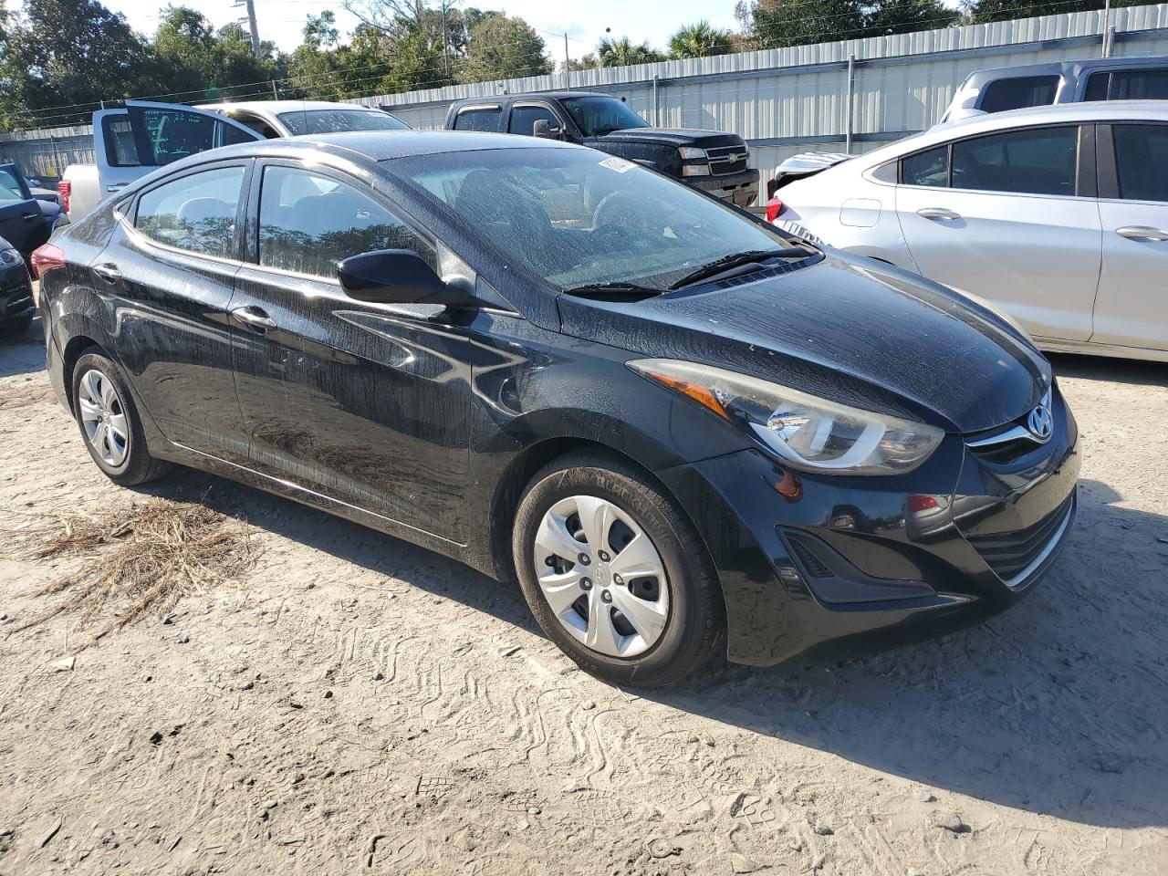 2016 Hyundai Elantra - Image 4