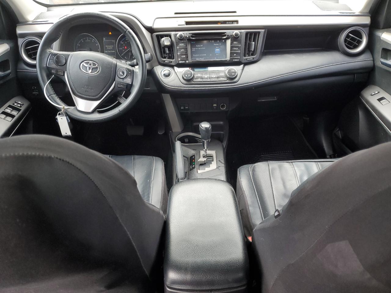 2018 Toyota RAV 4 - Image 8