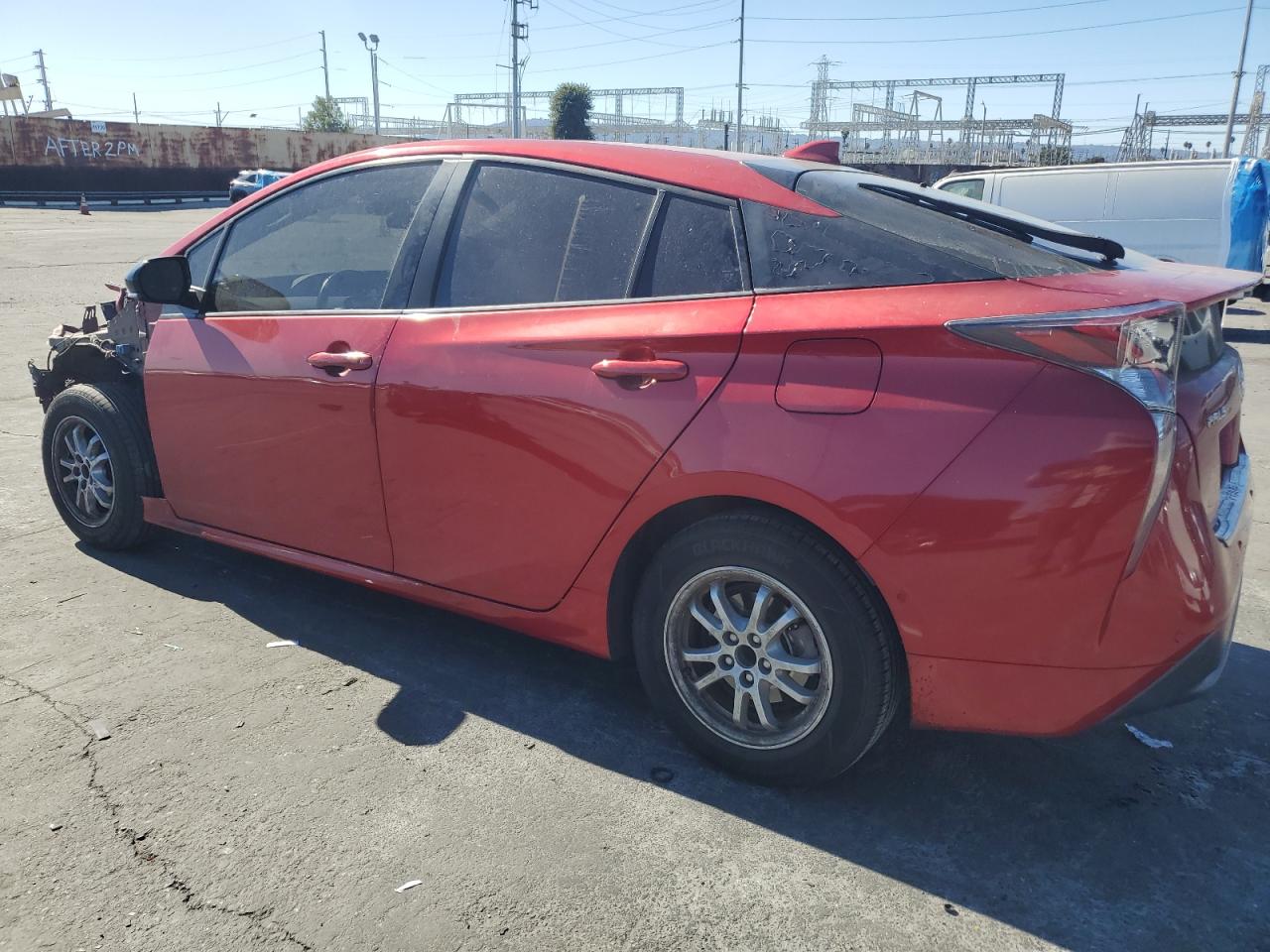 VIN JTDKARFU0J3063118 2018 TOYOTA PRIUS no.2