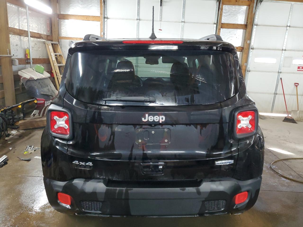 2018 Jeep Renegade - Image 6