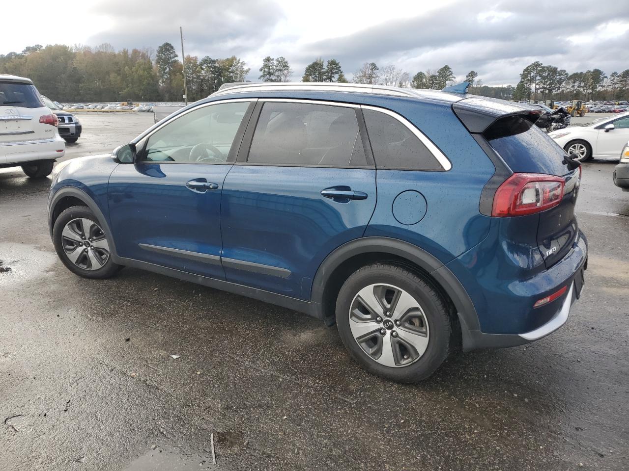 2017 Kia Niro - Image 2