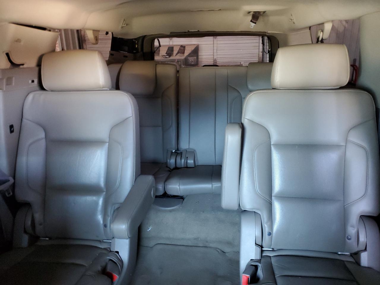 2017 GMC Yukon - Image 10