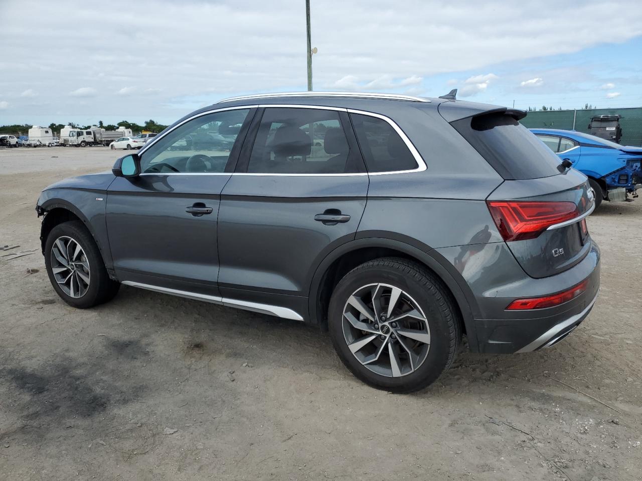 2023 Audi Q5 - Image 2