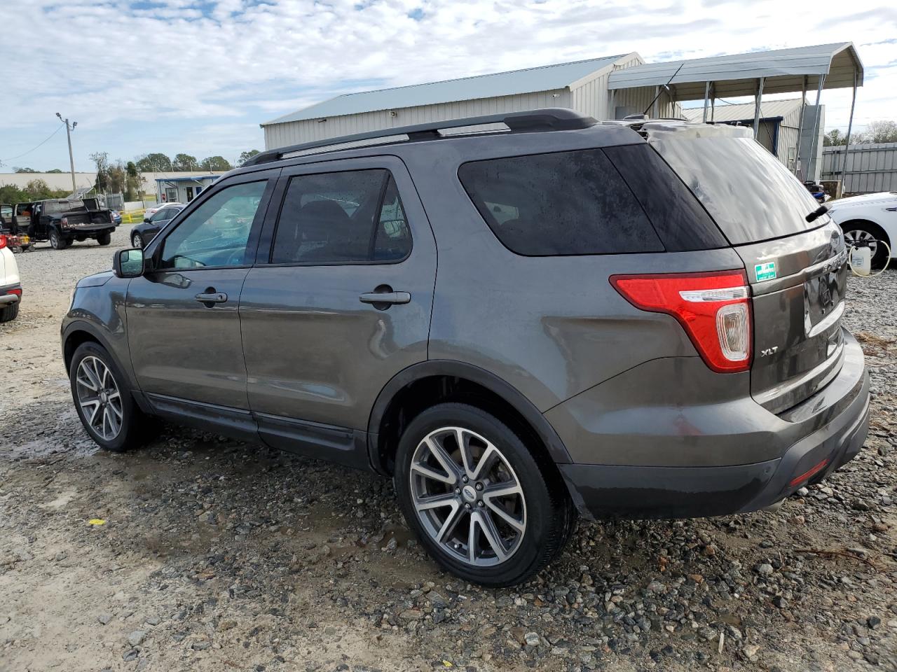 2015 Ford Explorer - Image 2