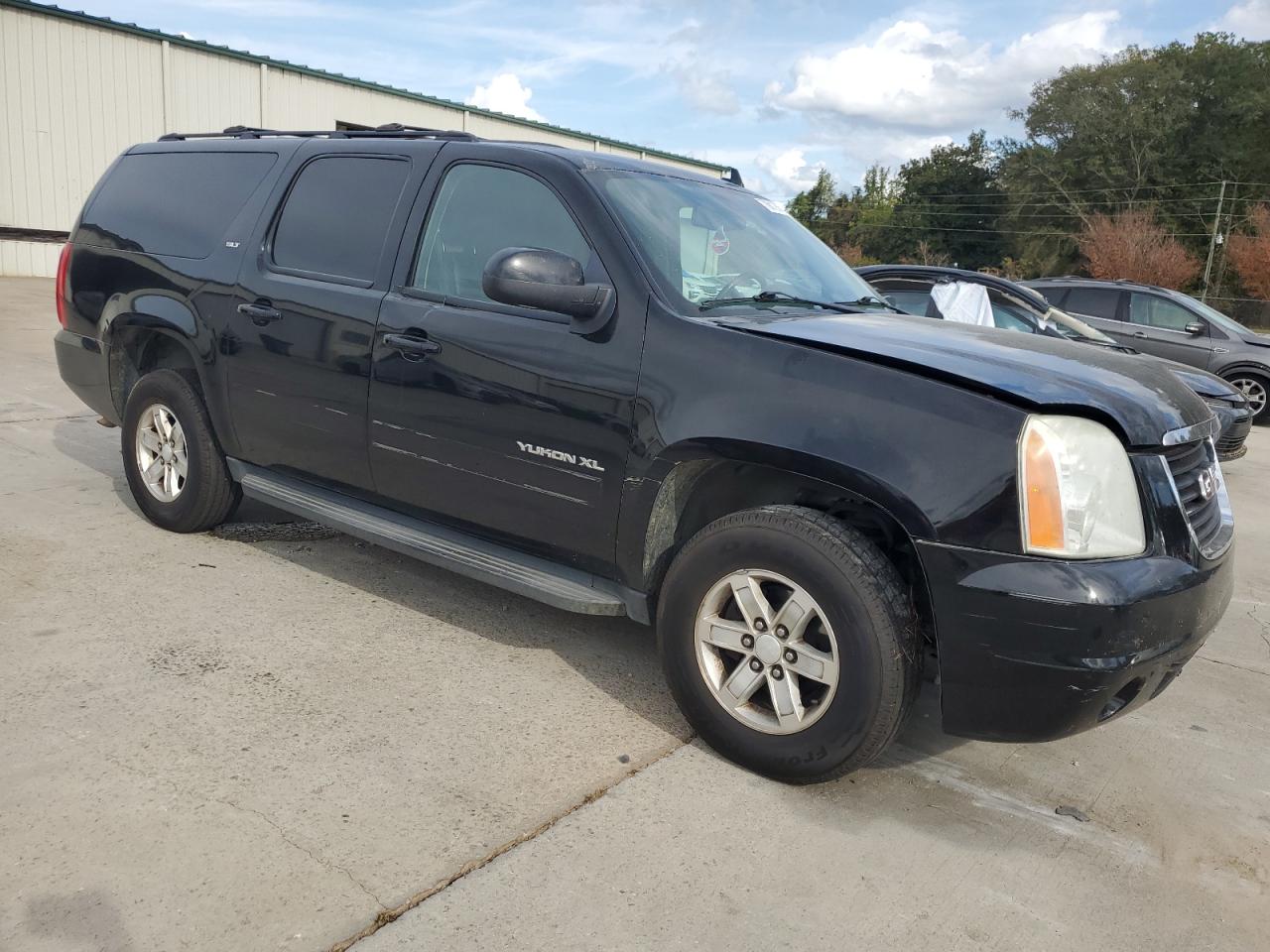 2012 GMC Yukon - Image 4