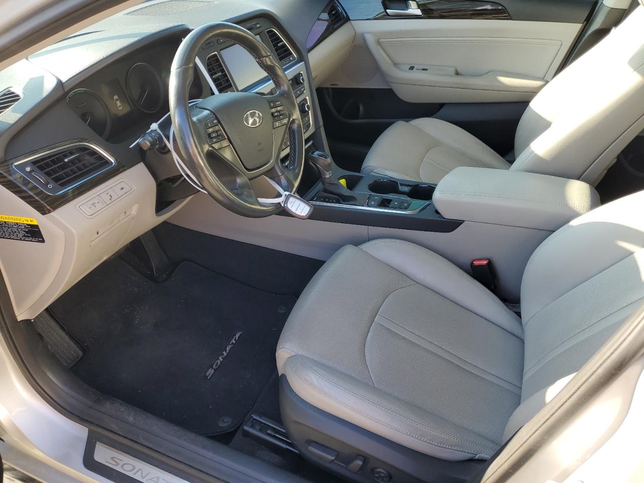 2016 Hyundai Sonata - Image 7