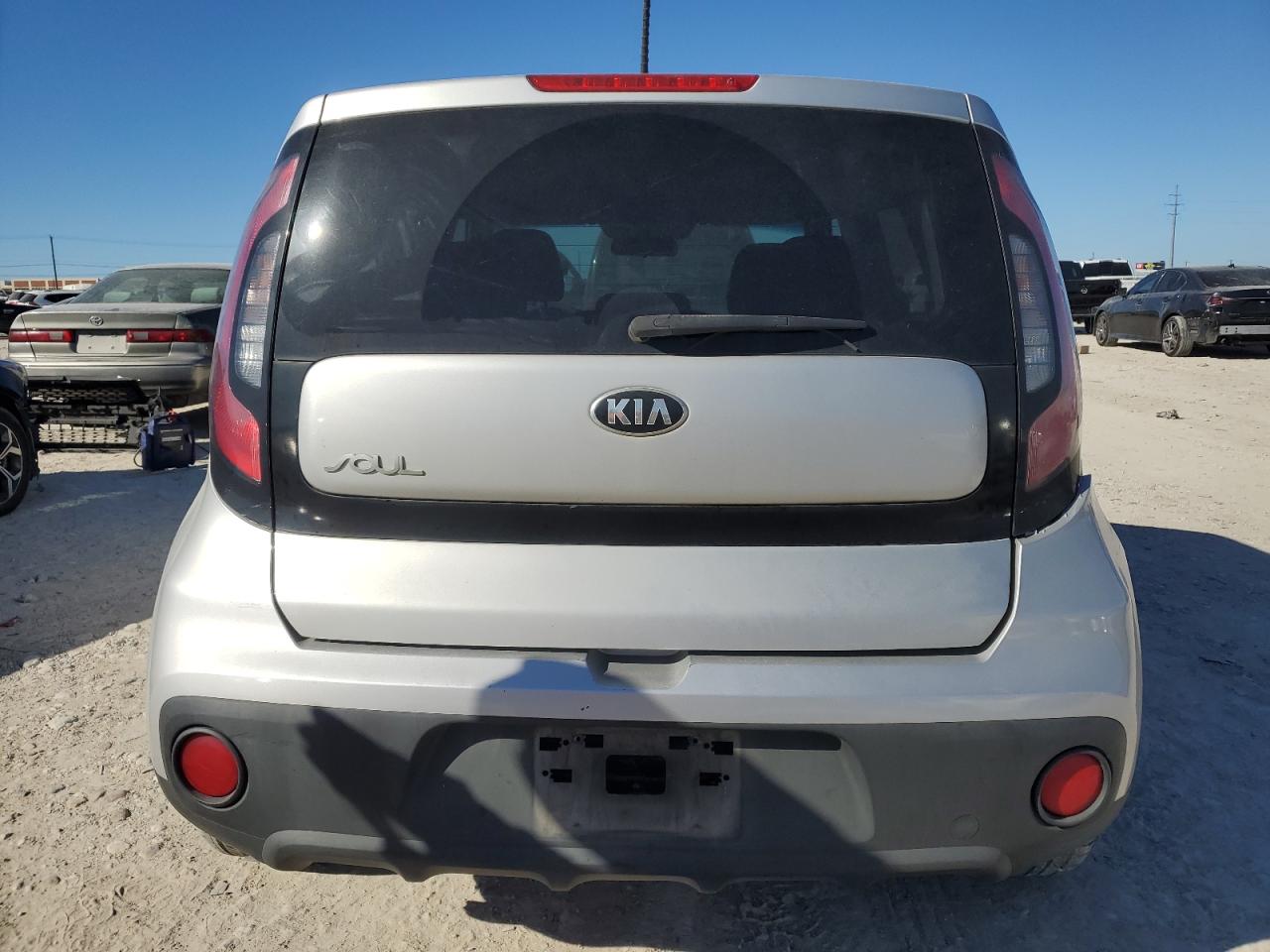 2017 Kia Soul VIN: KNDJN2A23H7481379 Lot: 81725344