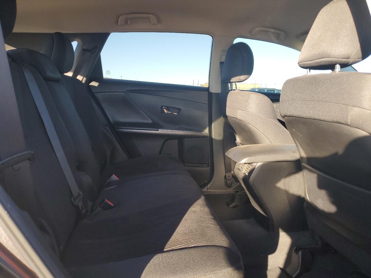 2014 Toyota Venza - Image 11