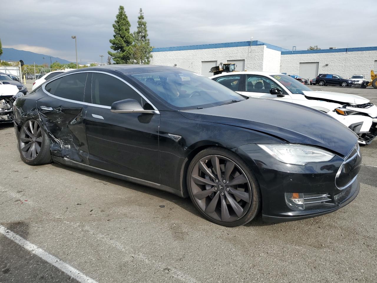 VIN 5YJSA1DPXDFP17094 2013 TESLA MODEL S no.4