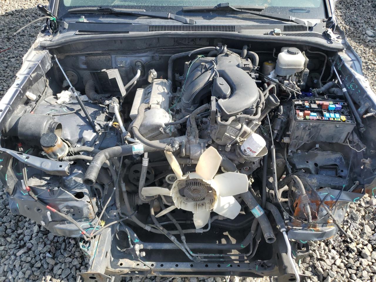 2005 Toyota 4Runner - Image 11