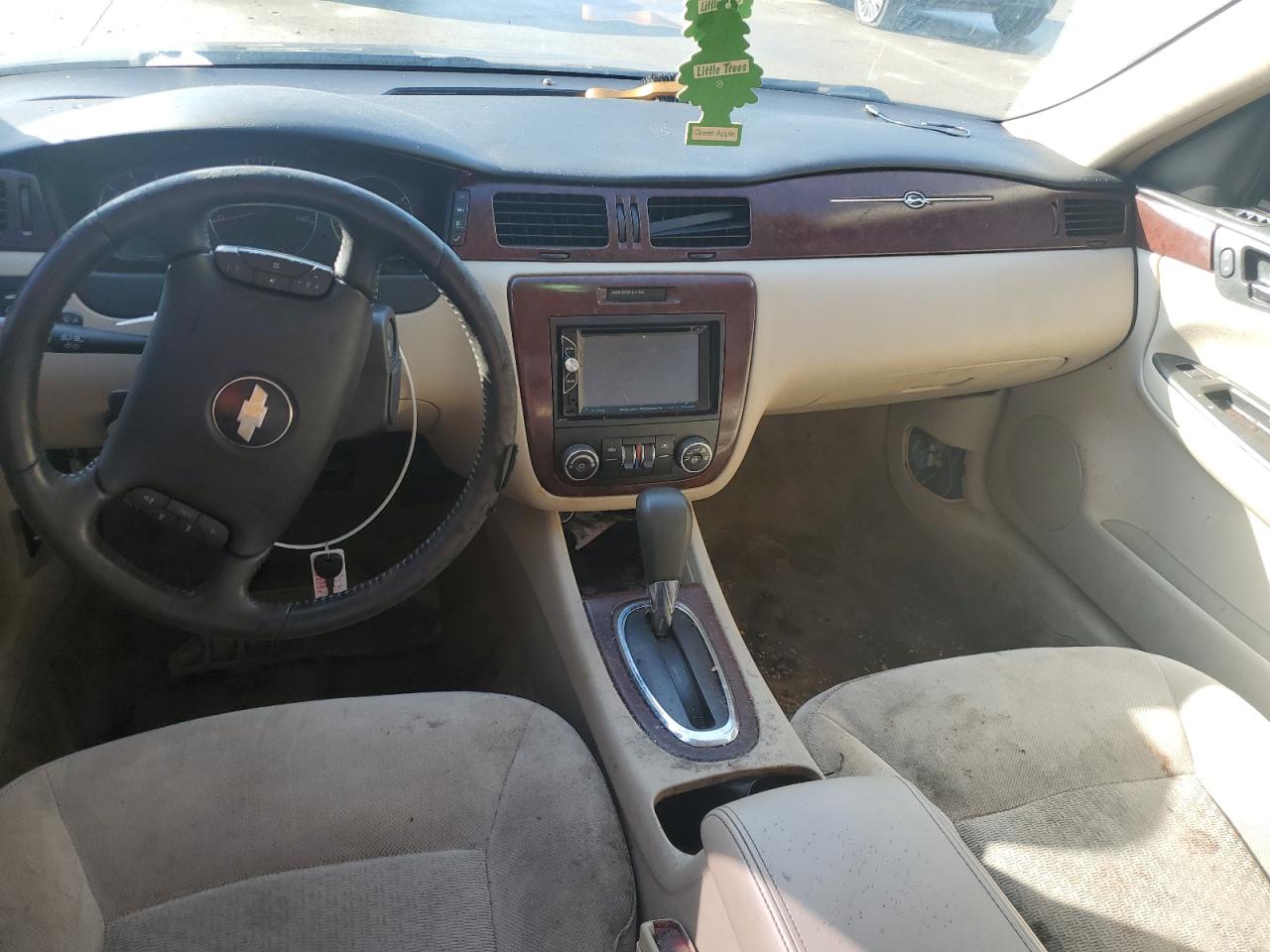 2010 Chevrolet Impala - Image 8