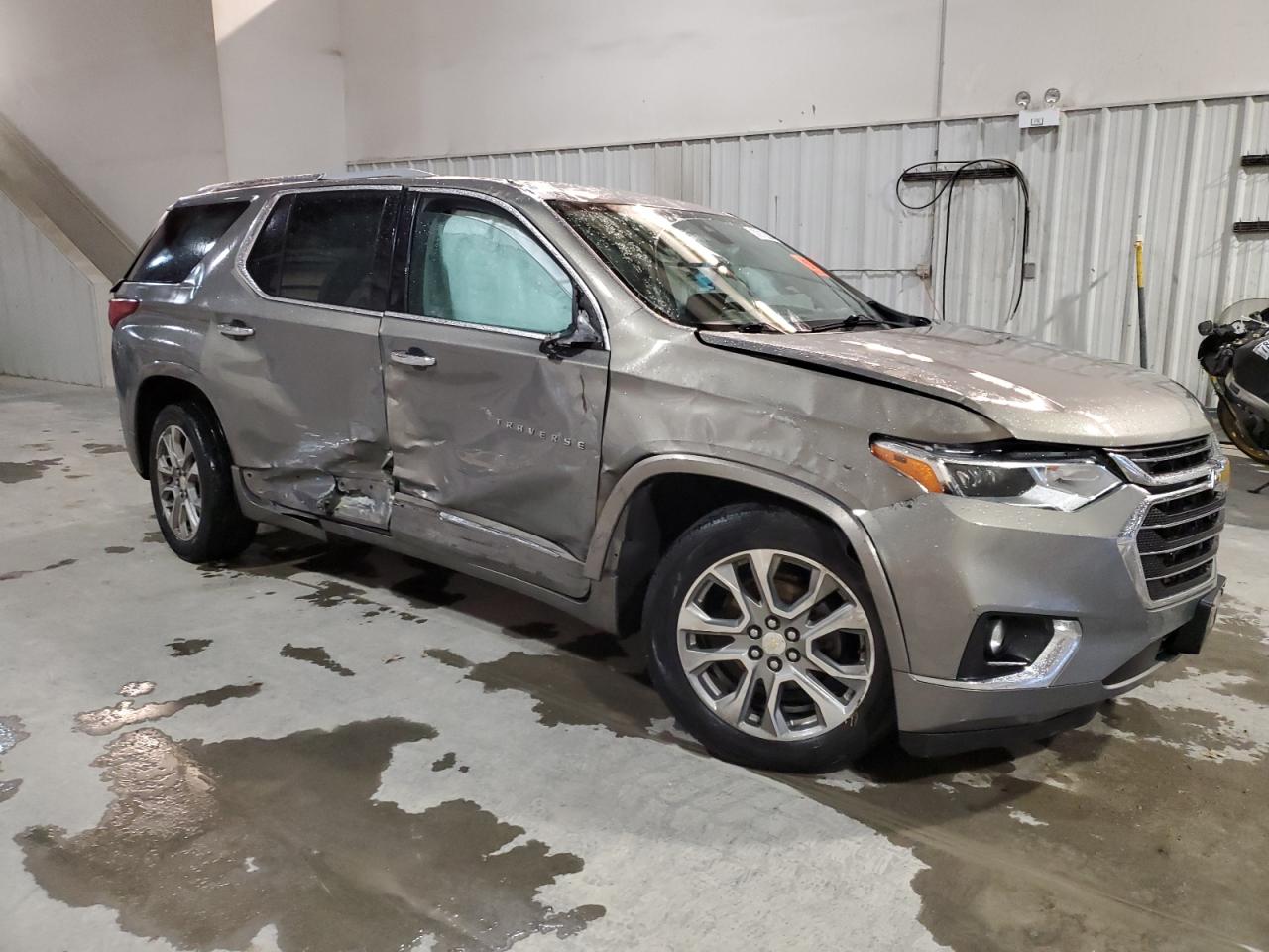 VIN 1GNERKKW7JJ170240 2018 CHEVROLET TRAVERSE no.4