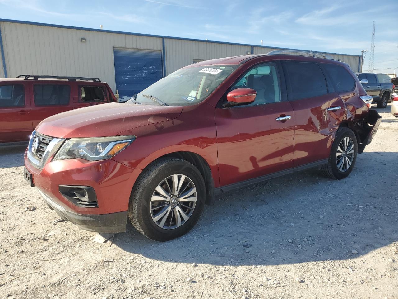 2017 Nissan Pathfinder - Image 1