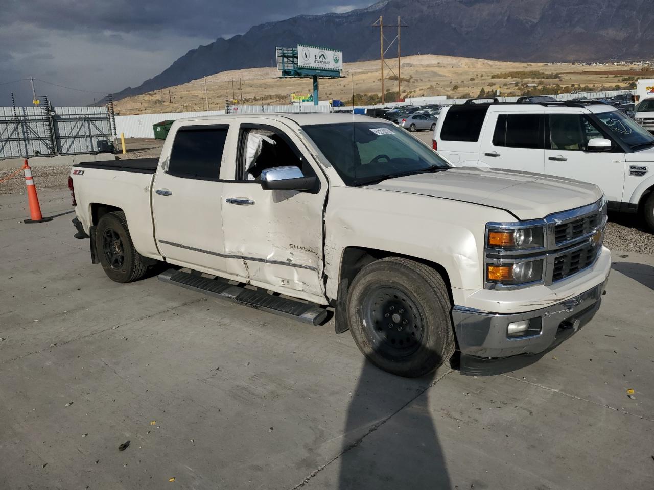 2014 Chevrolet Silverado - Image 4