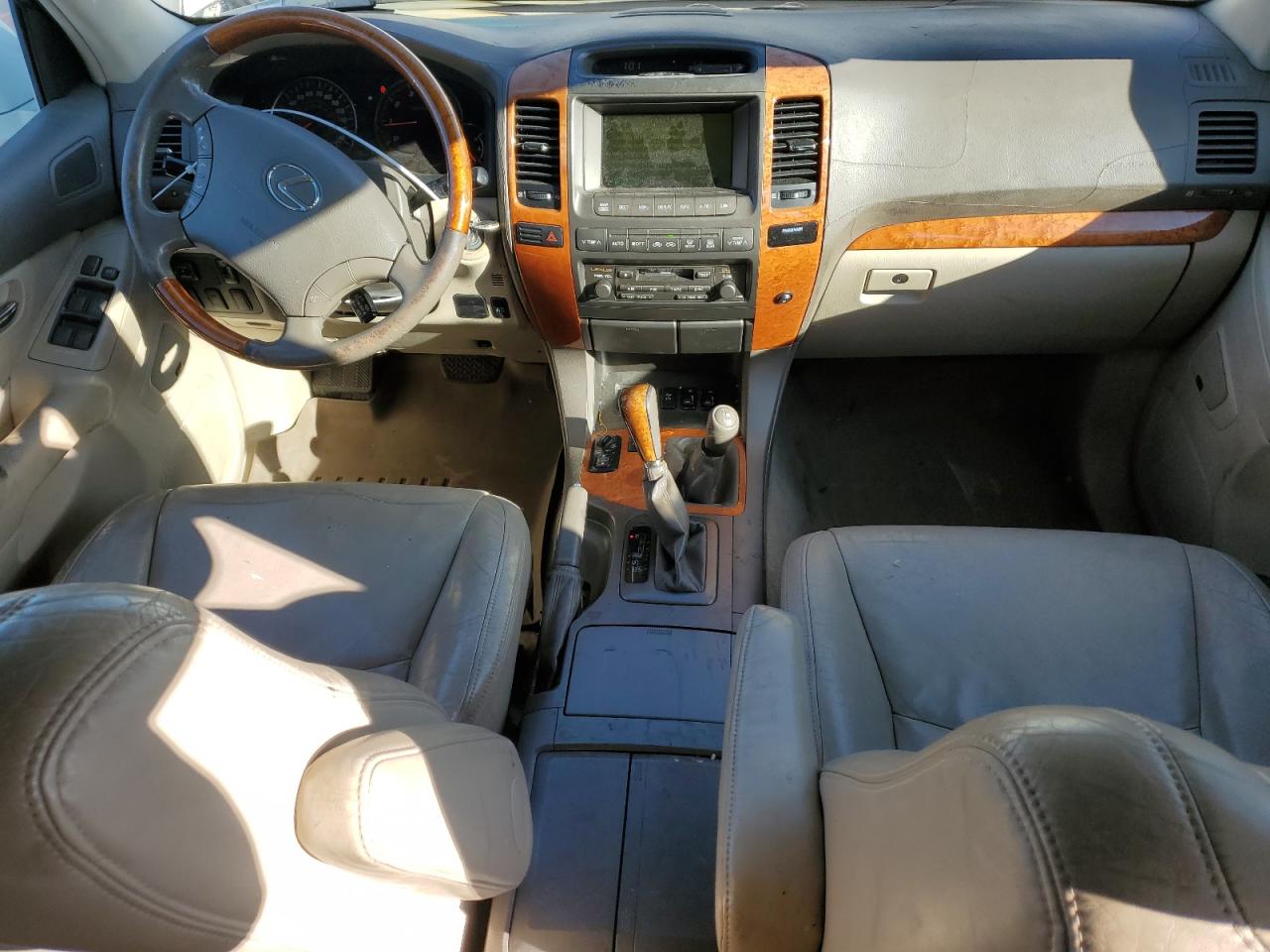 2004 Lexus GX - Image 8