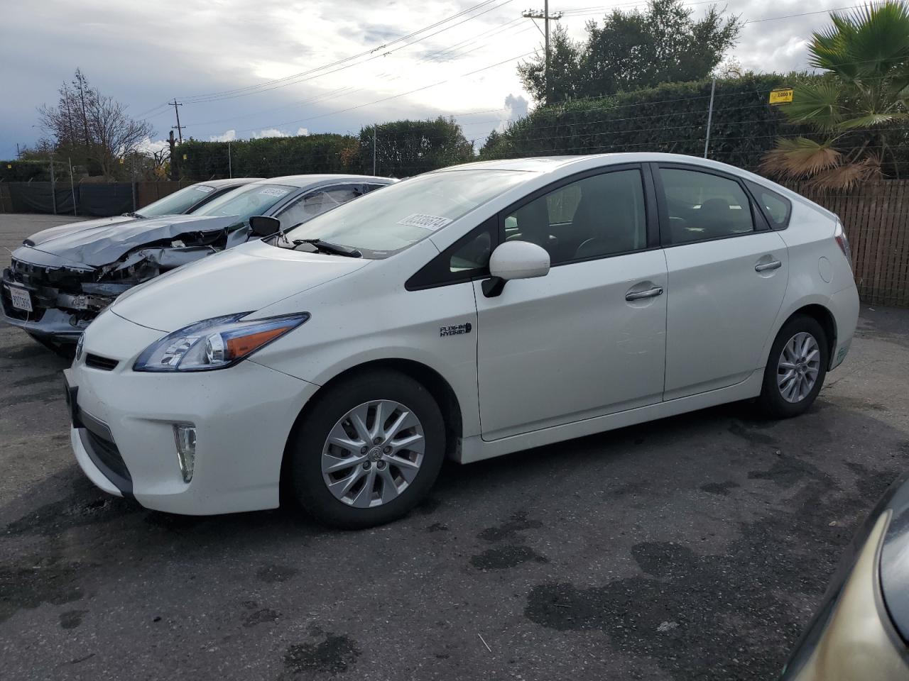 2014 TOYOTA PRIUS