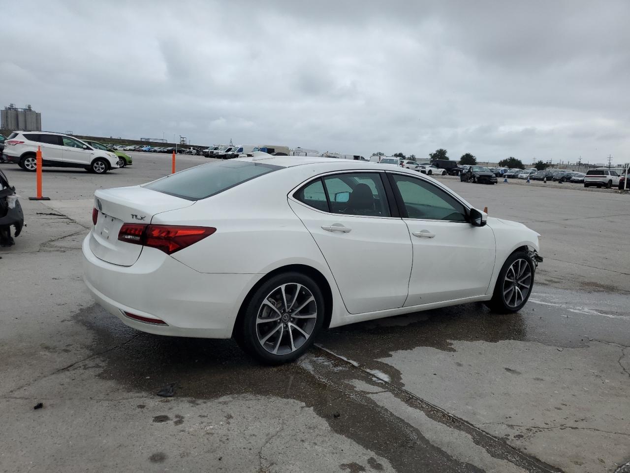 2015 Acura TLX - Image 3