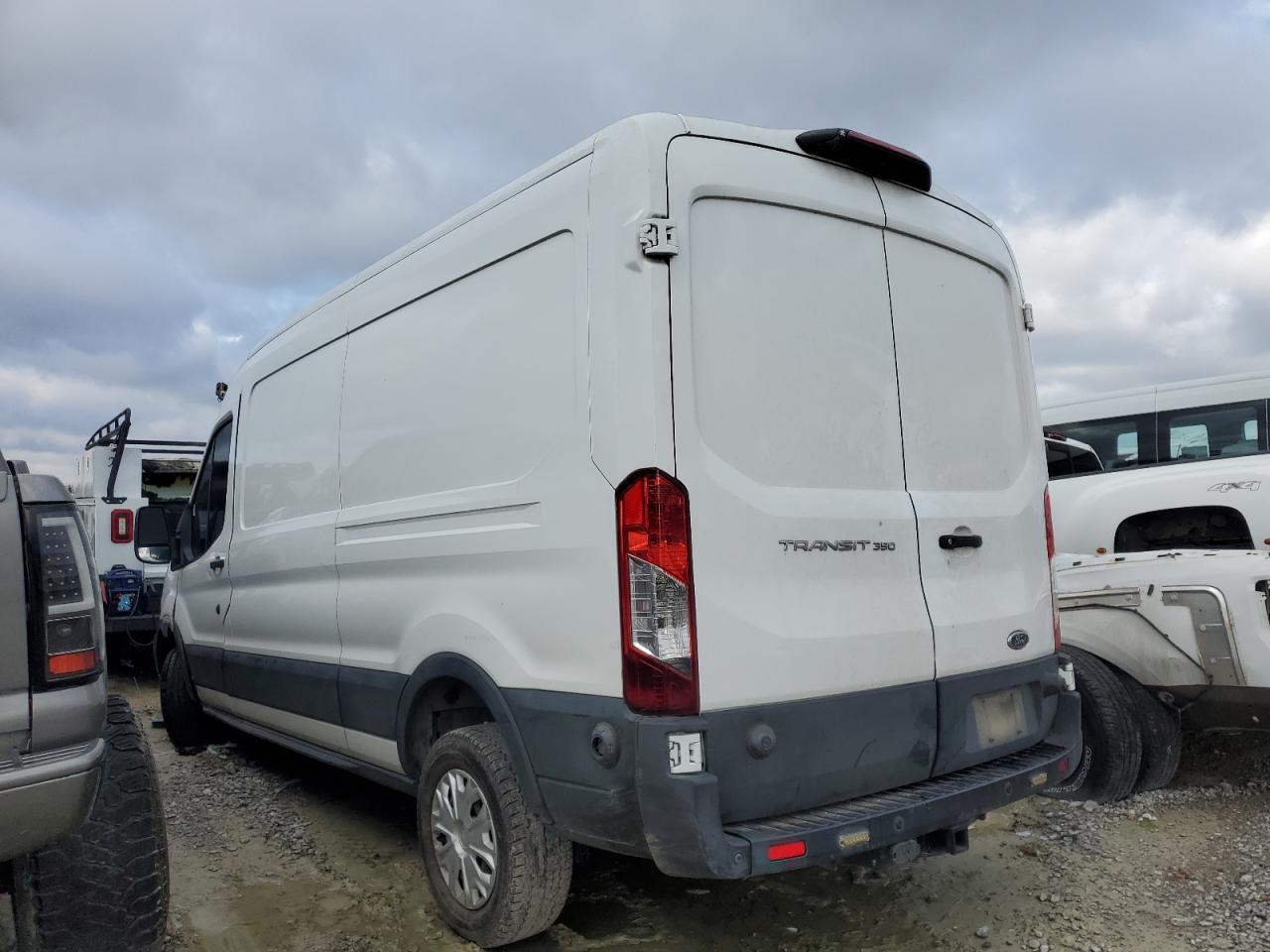 VIN 1FTBW2CM7KKB70235 2019 FORD TRANSIT no.2