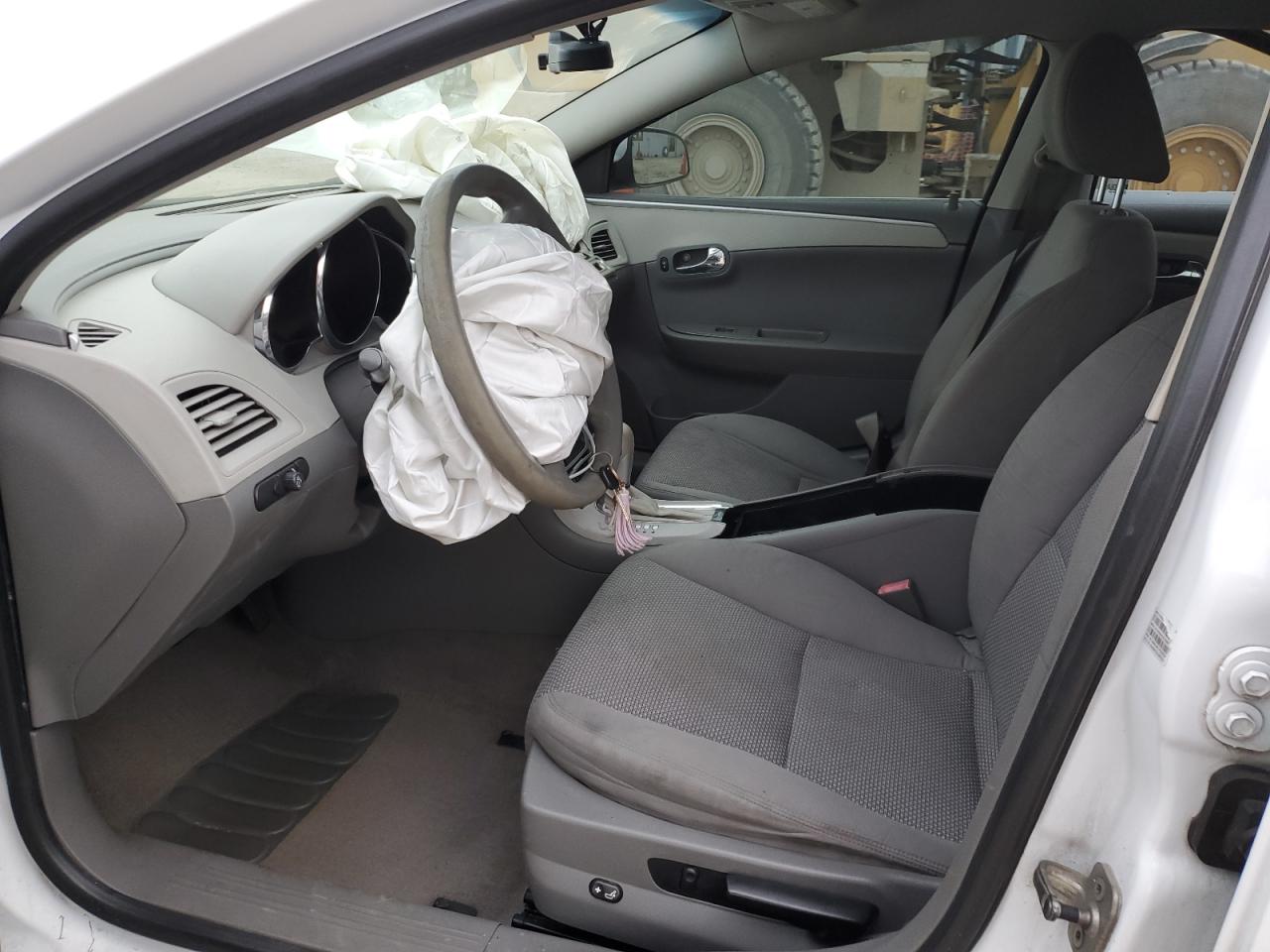2011 Chevrolet Malibu - Image 7