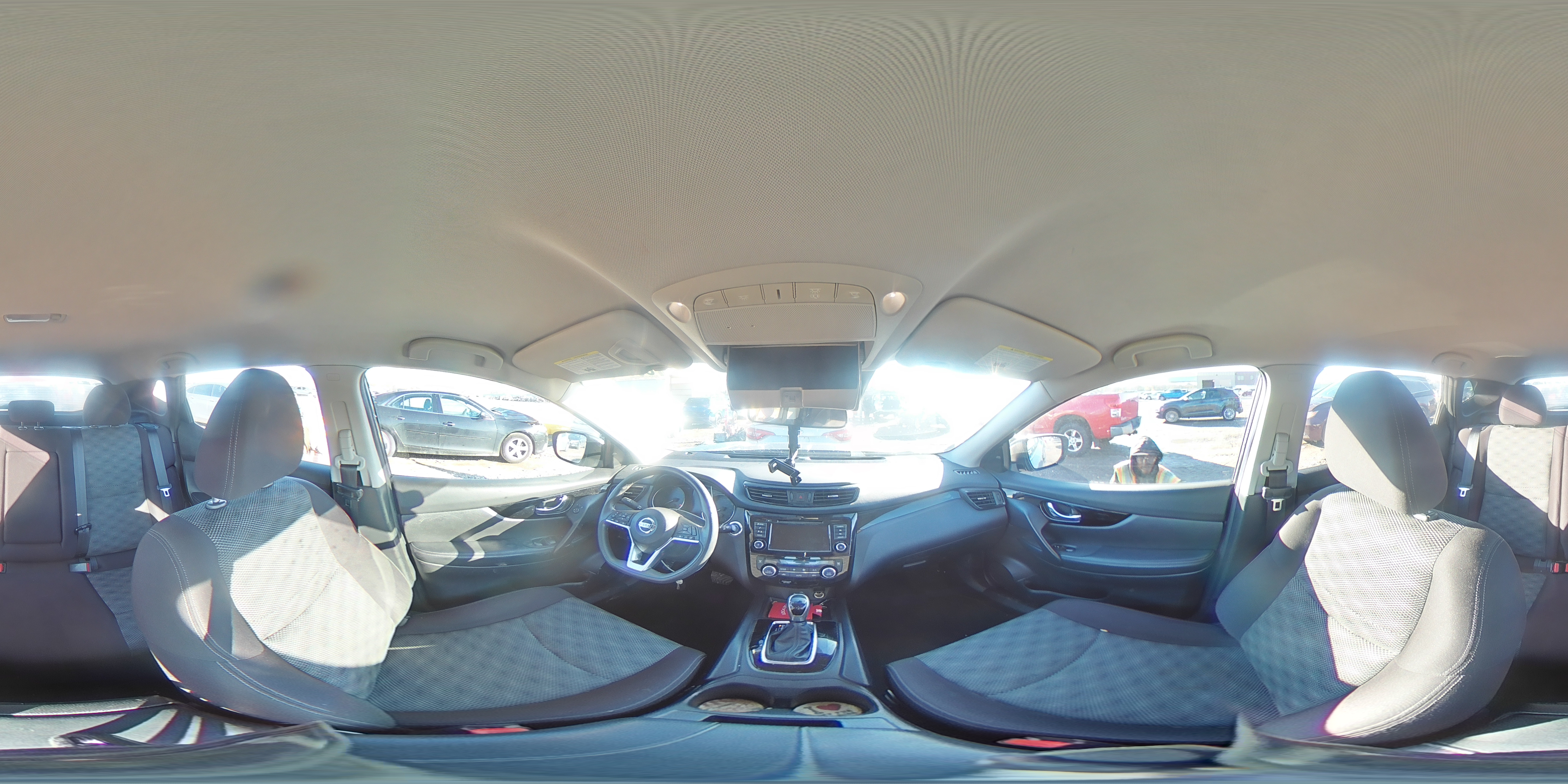 2020 Nissan Rogue - Image 13
