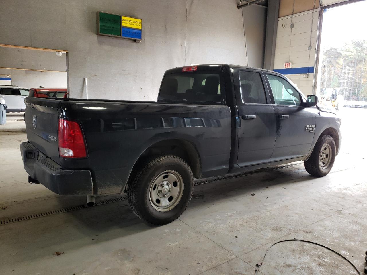 VIN 1C6RR7FG9KS620550 2019 RAM 1500 no.3