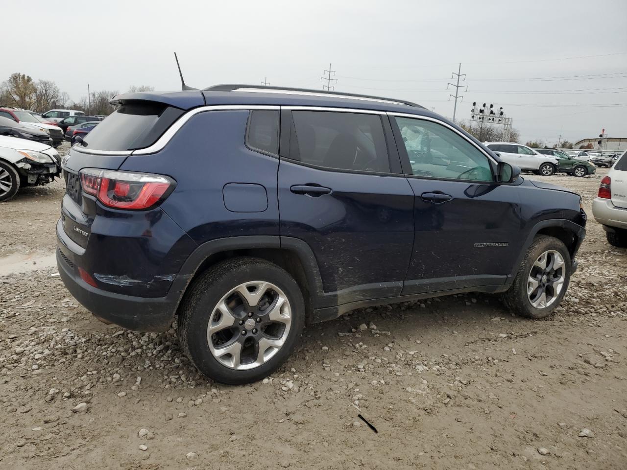 VIN 3C4NJDCB7KT791236 2019 JEEP COMPASS no.3