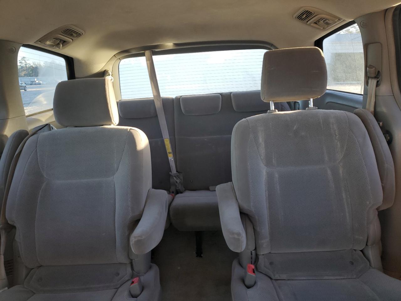 2007 Toyota Sienna - Image 10