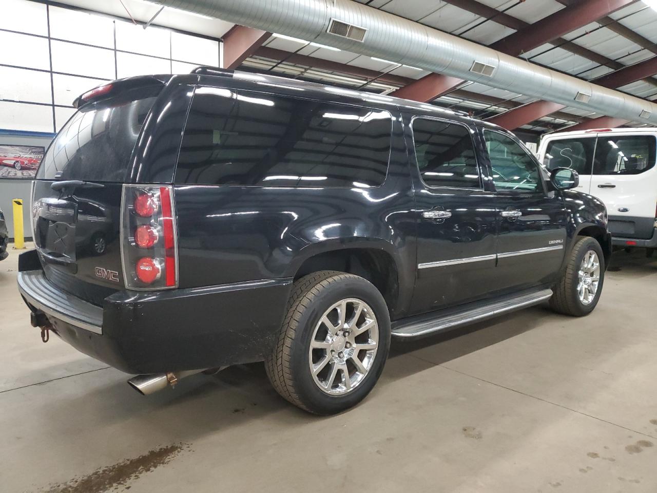 2013 GMC Yukon - Image 3