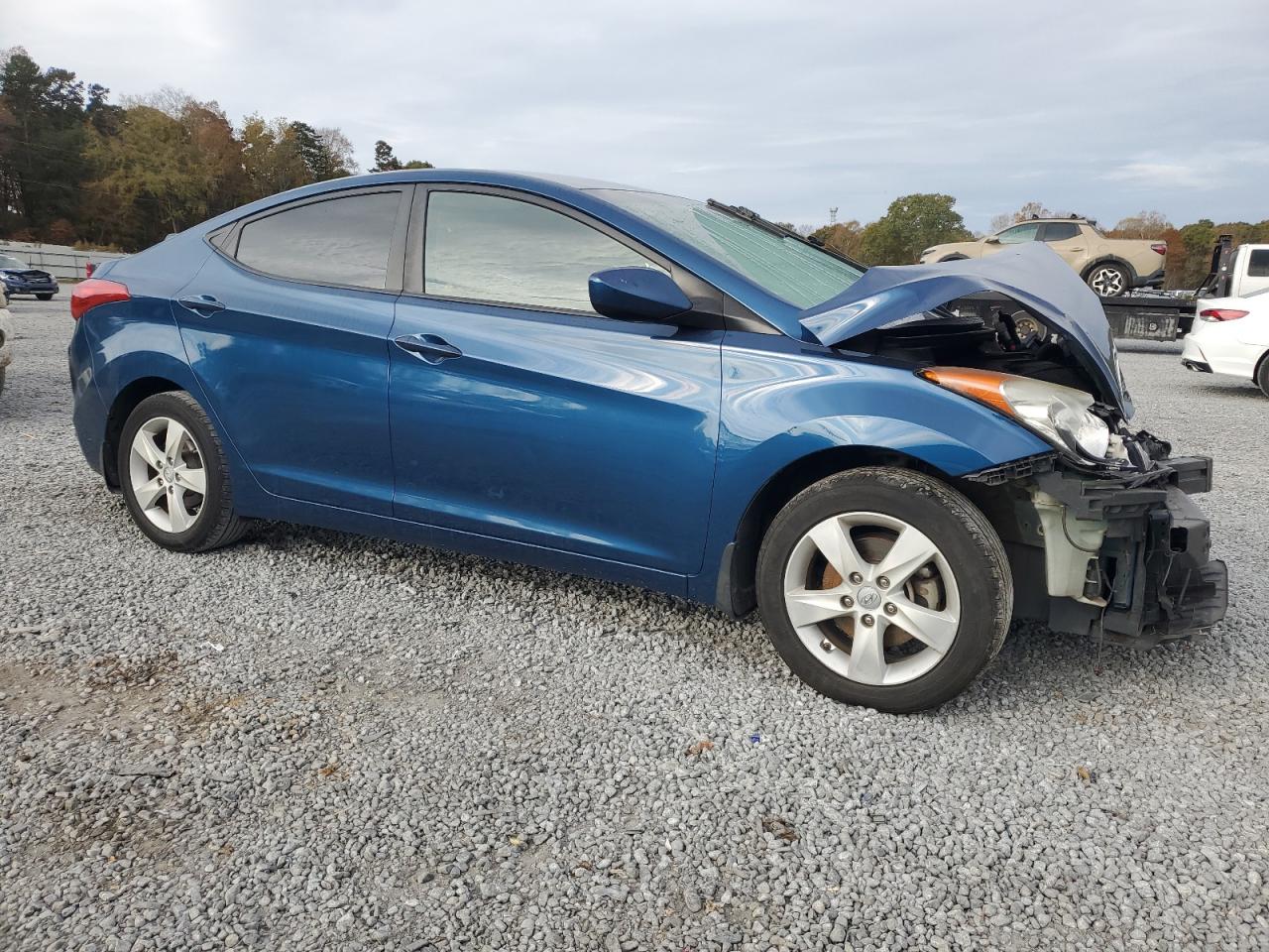 2013 Hyundai Elantra - Image 4