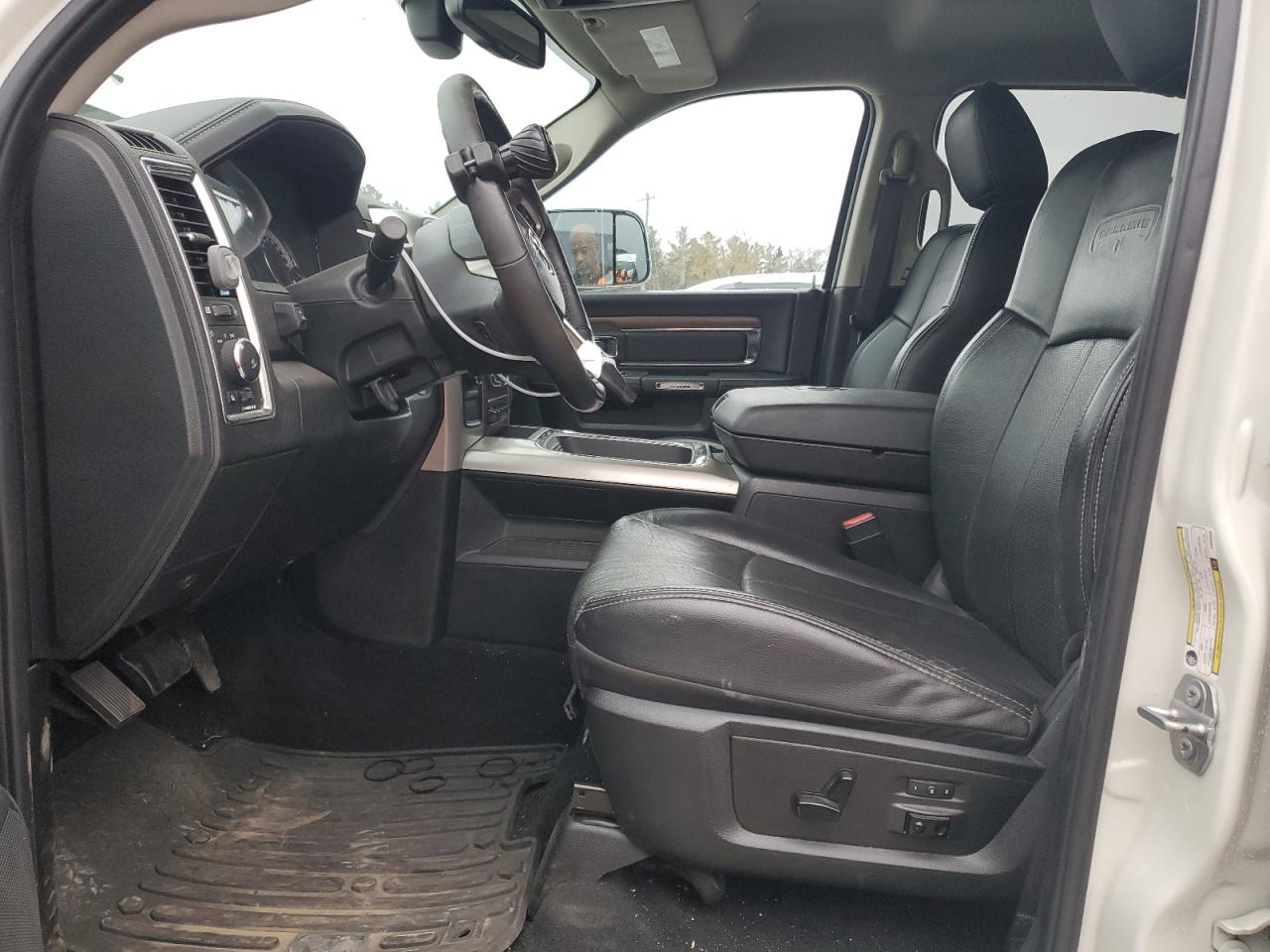 2018 RAM 2500 - Image 7