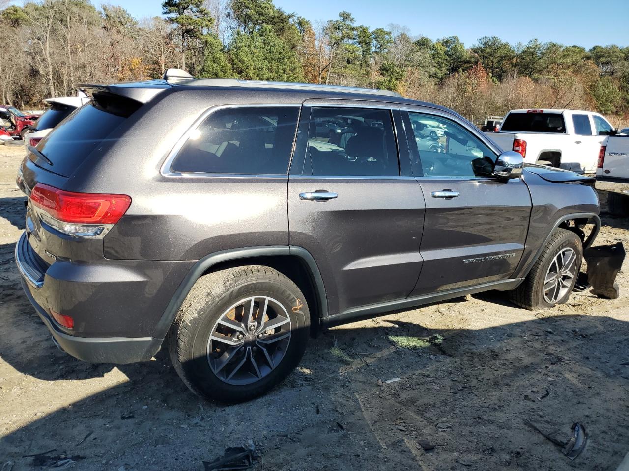 2019 Jeep Grand Cherokee - Image 3