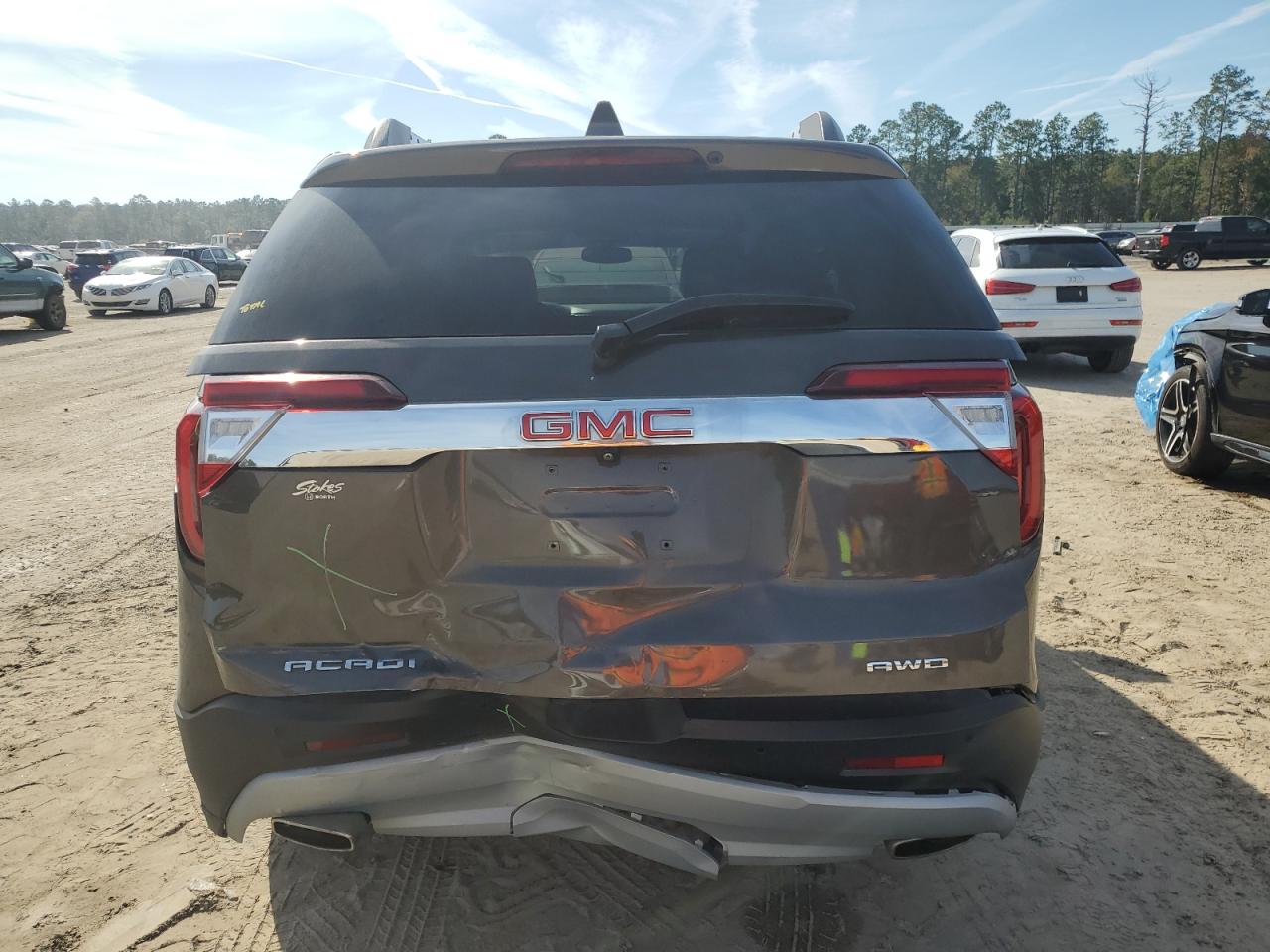 2020 GMC Acadia - Image 6