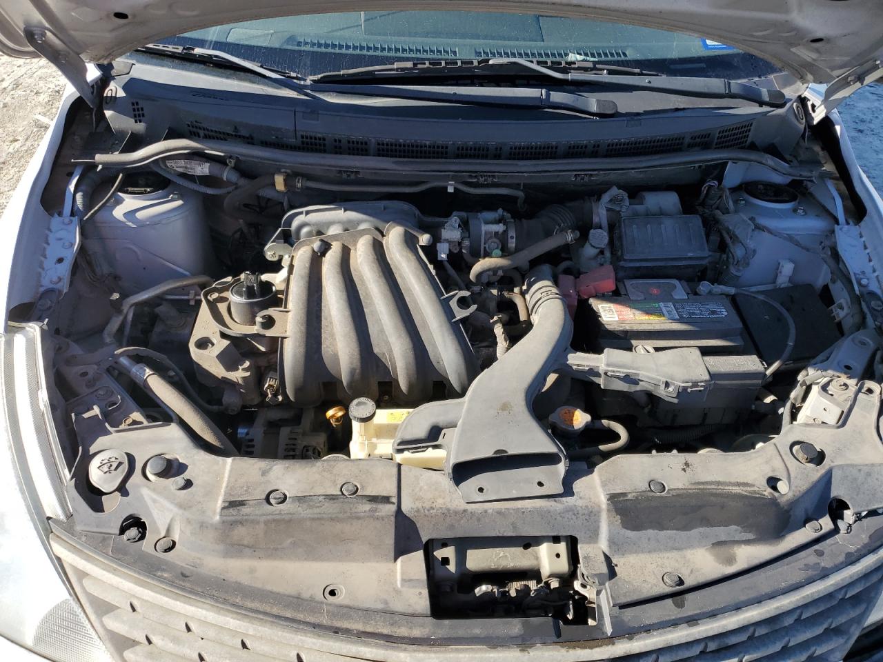 2011 Nissan Versa - Image 11