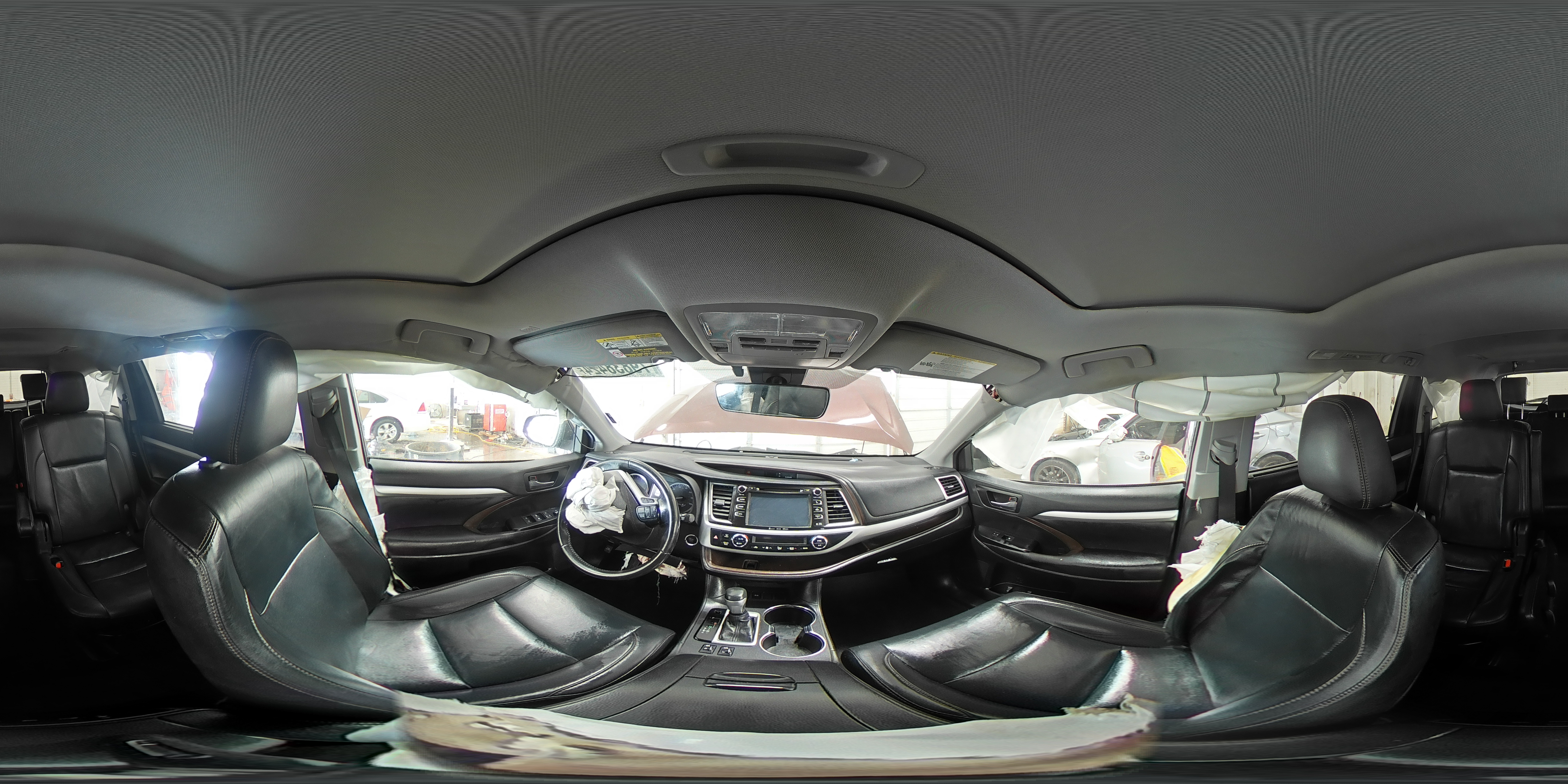 2019 Toyota Highlander - Image 16