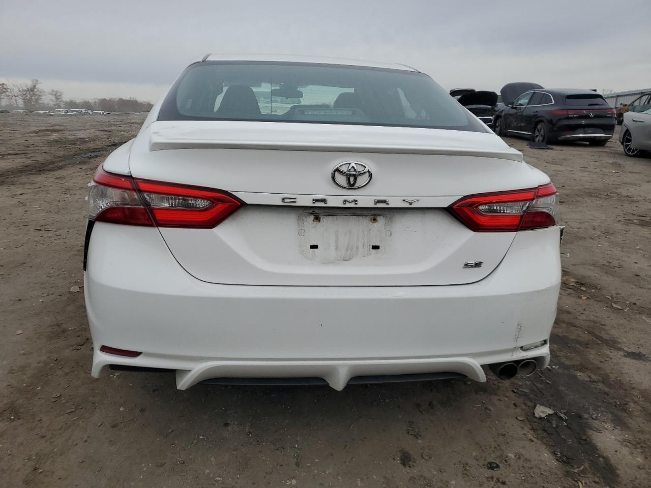 2018 Toyota Camry L VIN: 4T1B11HK4JU113974 Lot: 82554774