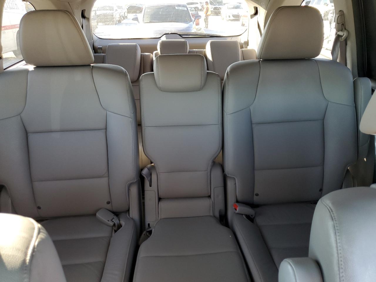 2012 Honda Odyssey - Image 10