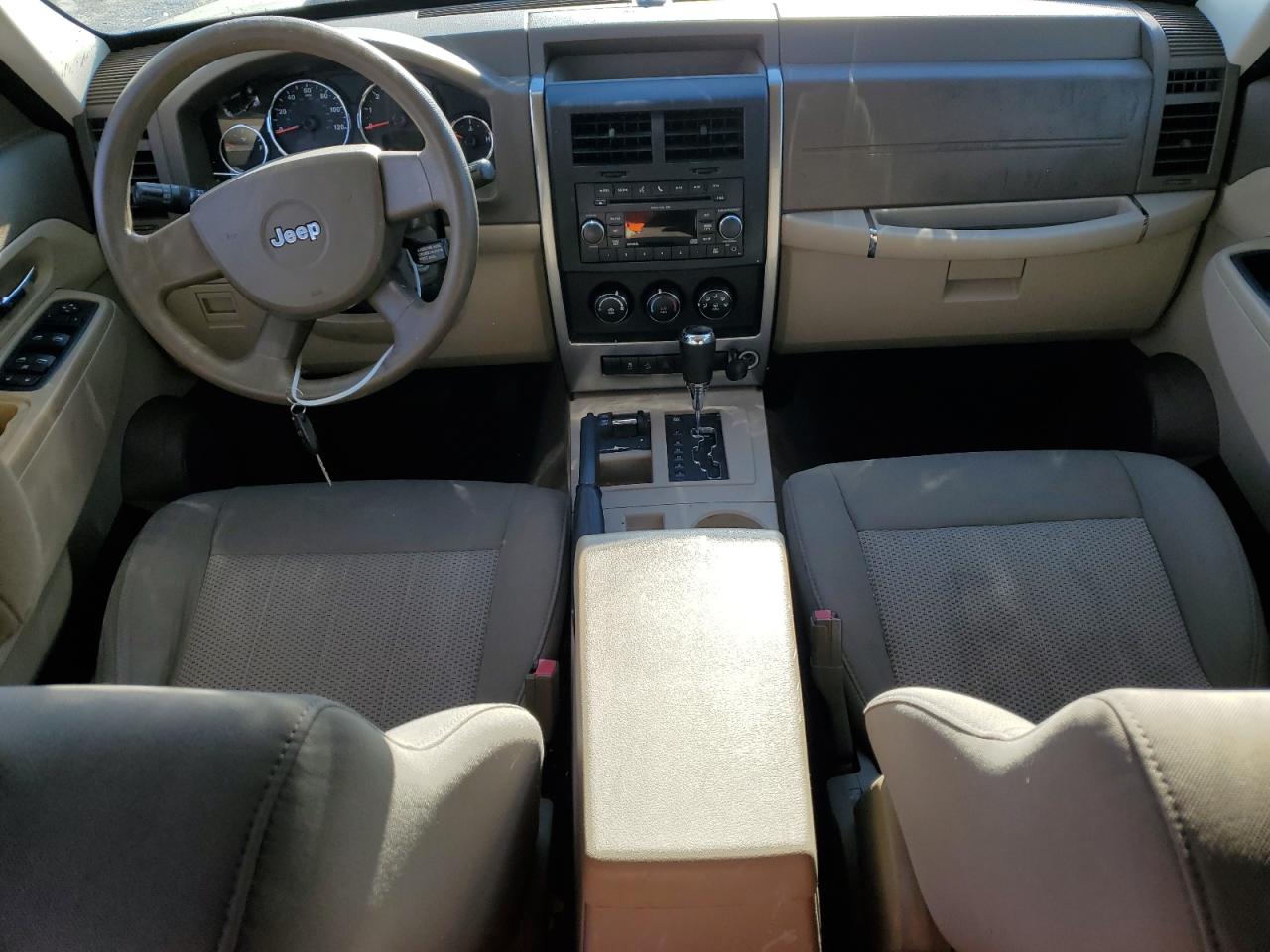 2010 Jeep Liberty (North America) - Image 8