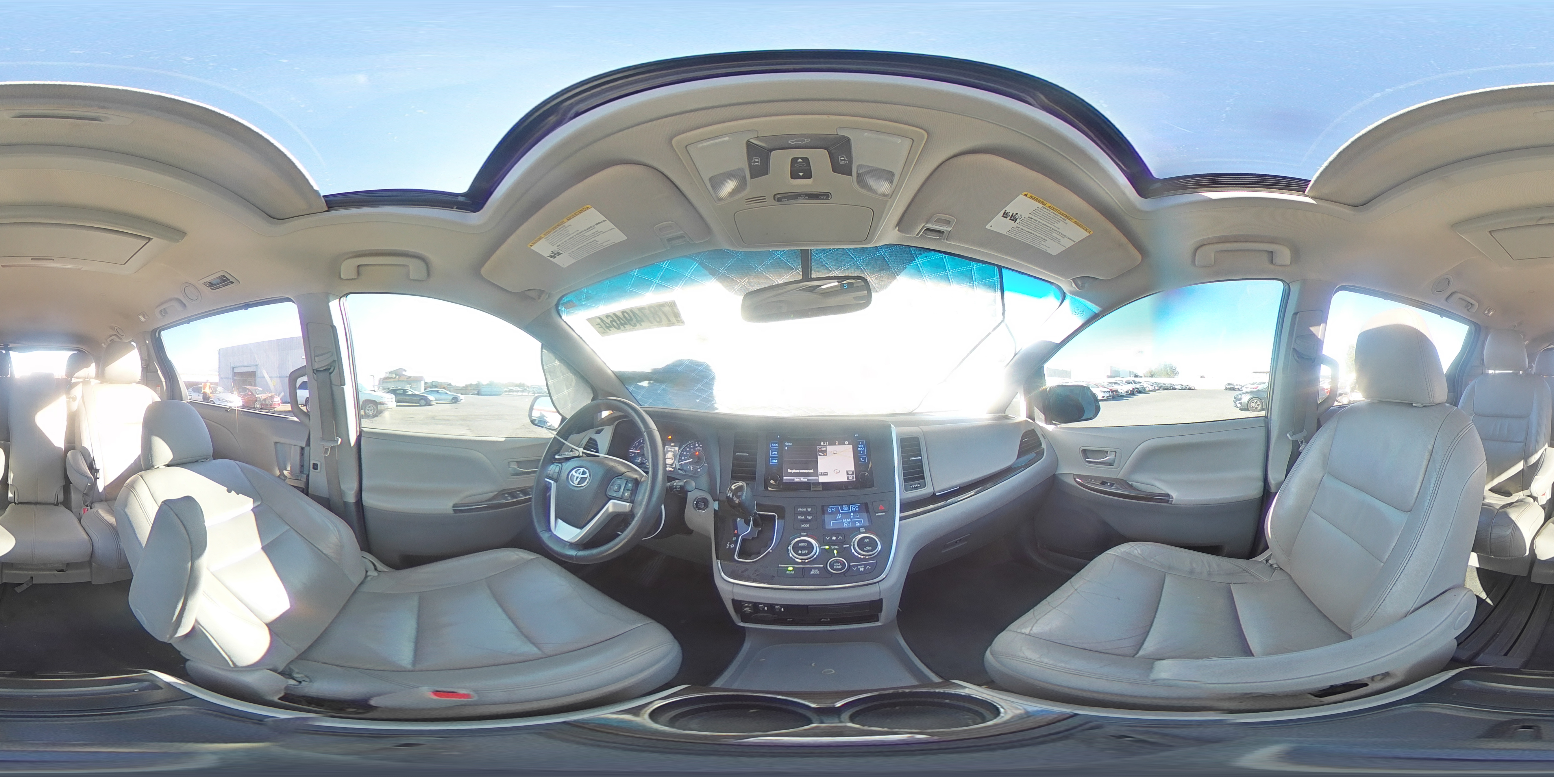 2016 Toyota Sienna - Image 14