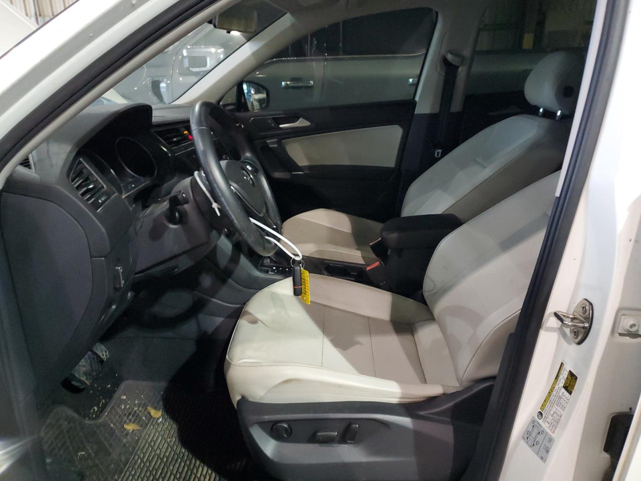 2018 Volkswagen Tiguan - Image 7