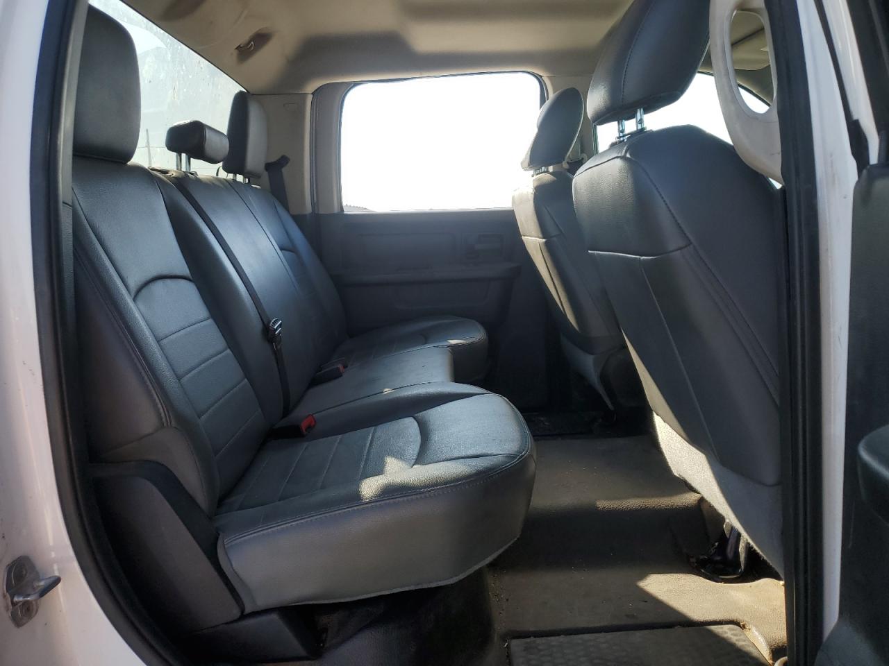 2015 RAM 2500 - Image 10