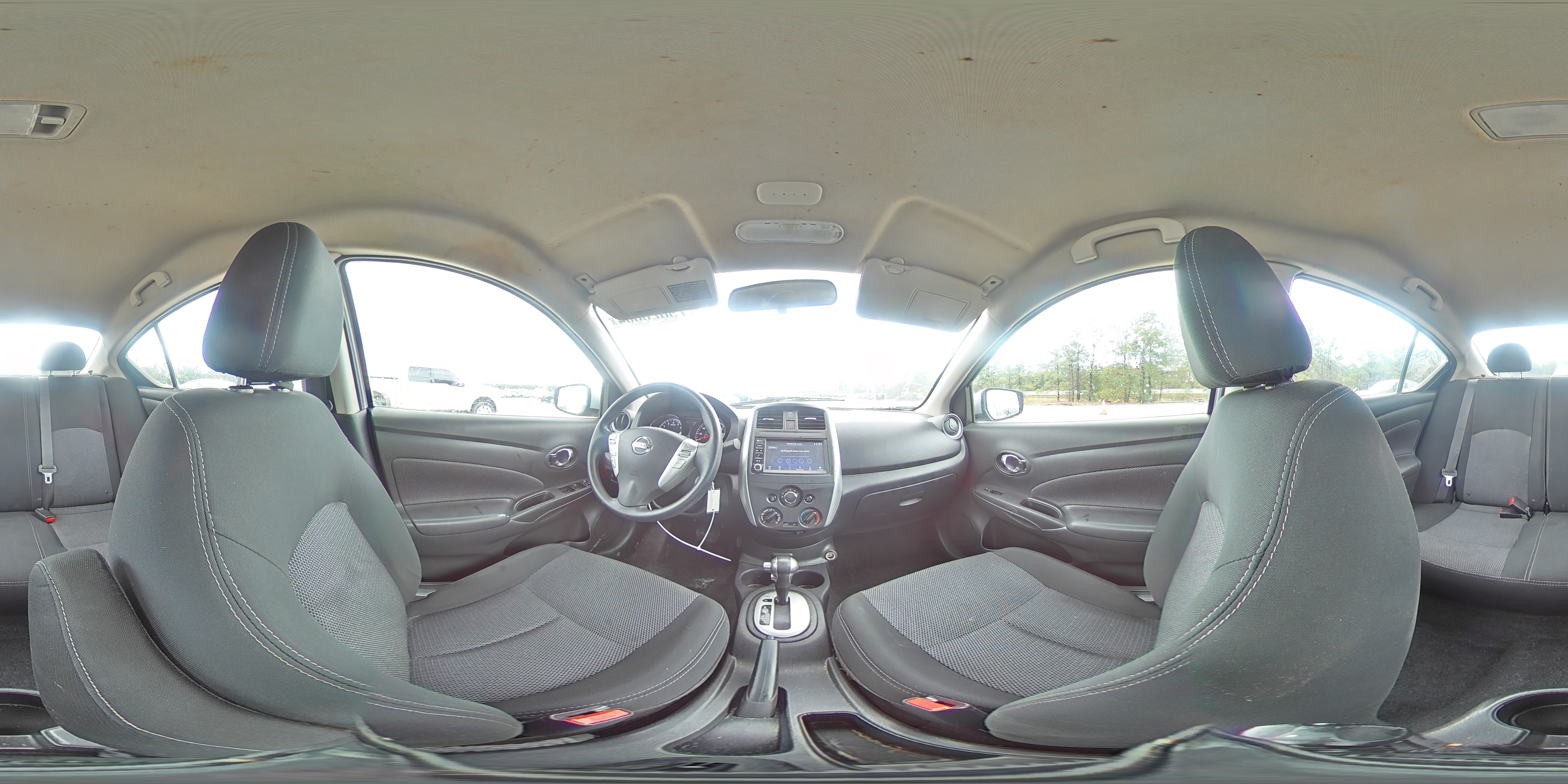 2019 Nissan Versa - Image 15