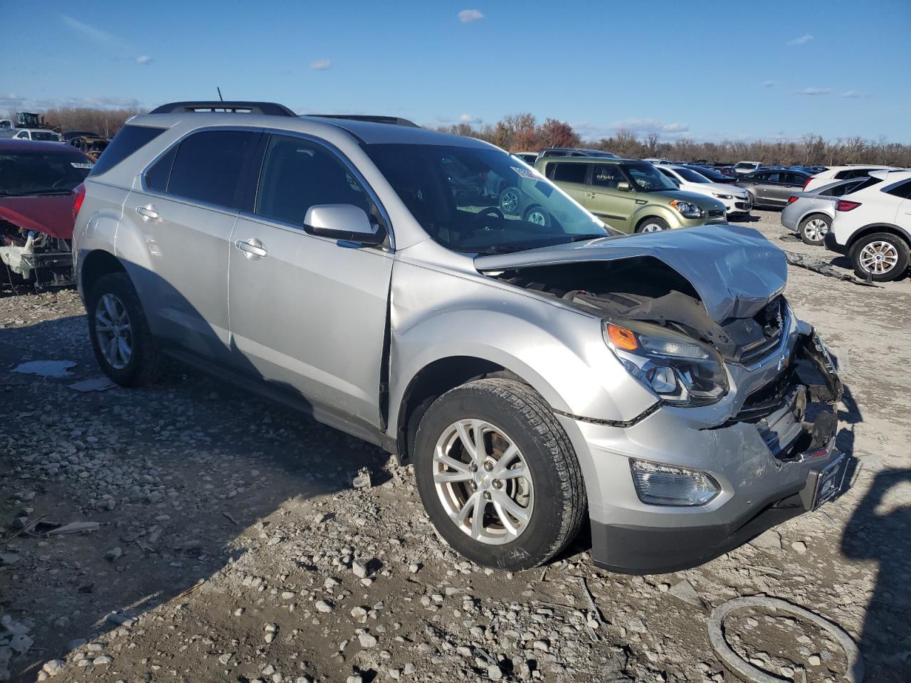 VIN 2GNALCEK0H1554573 2017 CHEVROLET EQUINOX no.4