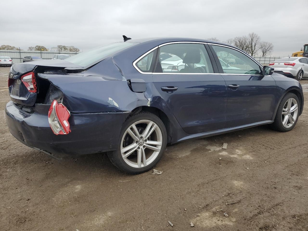 2014 Volkswagen Passat - Image 3