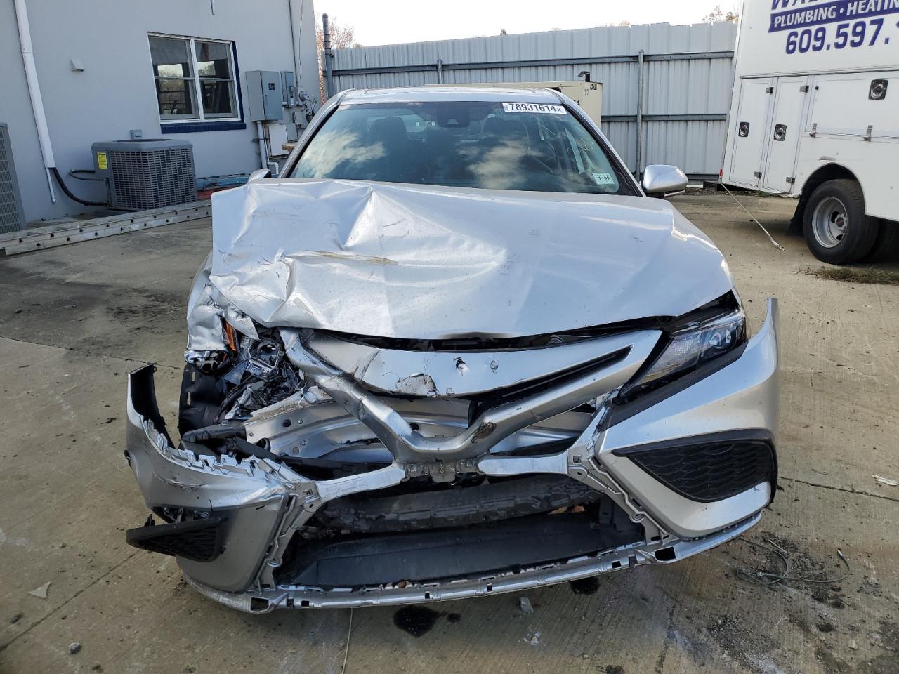 2021 Toyota Camry - Image 5