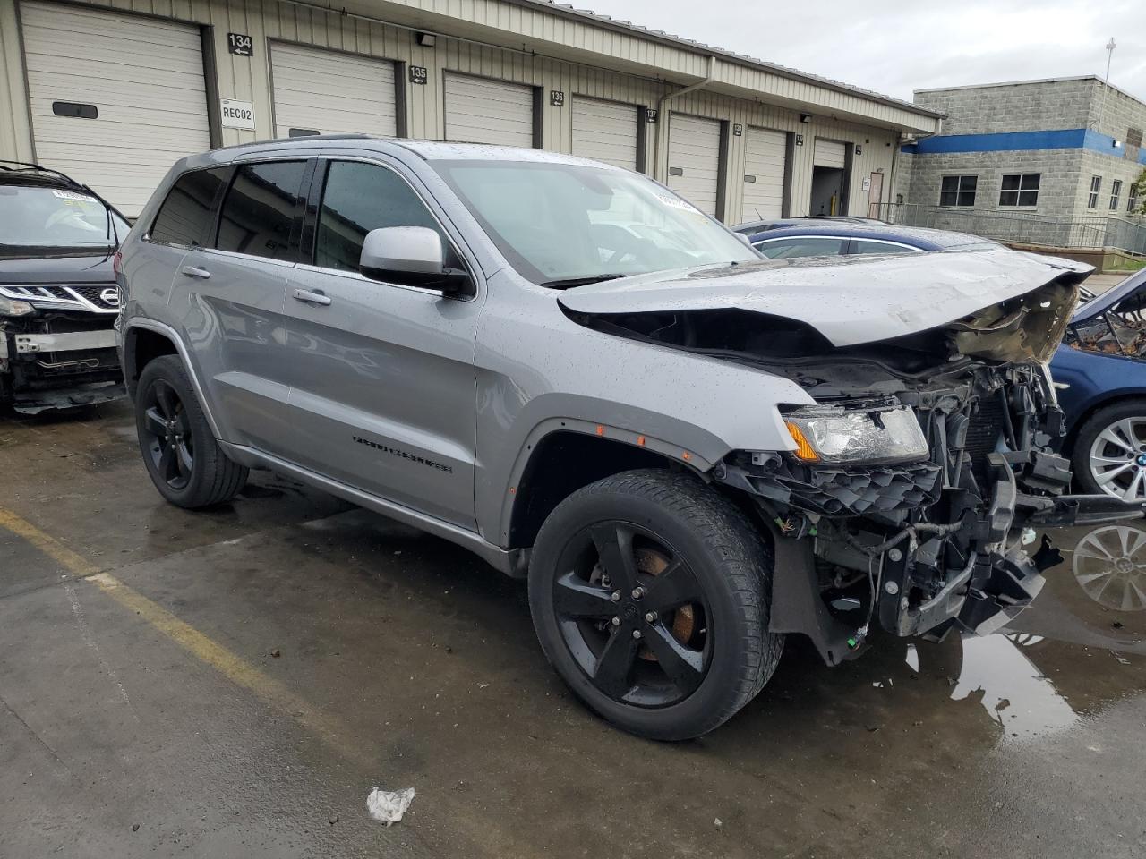 2015 Jeep Grand Cherokee - Image 4