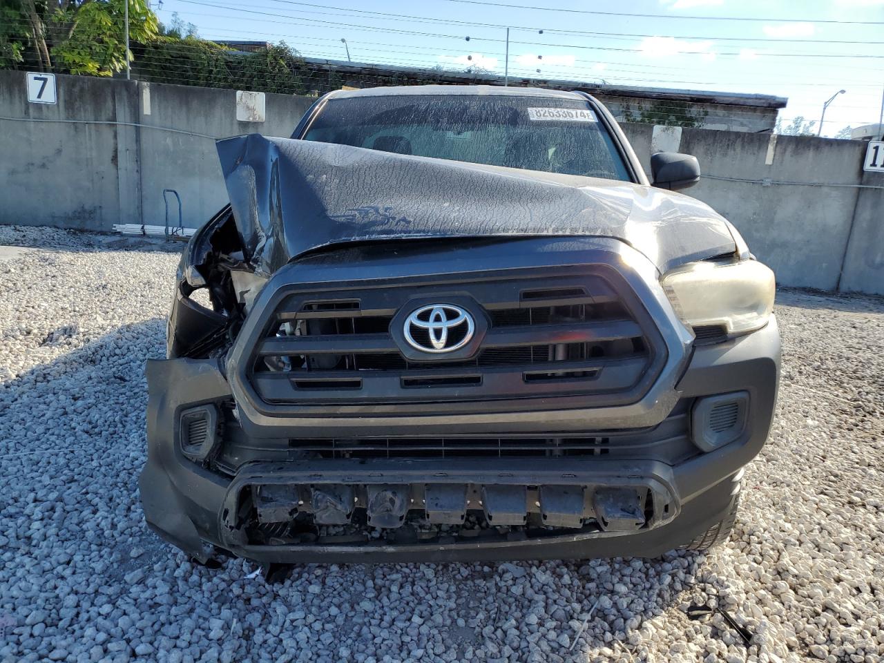 VIN 5TFRX5GN0HX078976 2017 TOYOTA TACOMA no.5