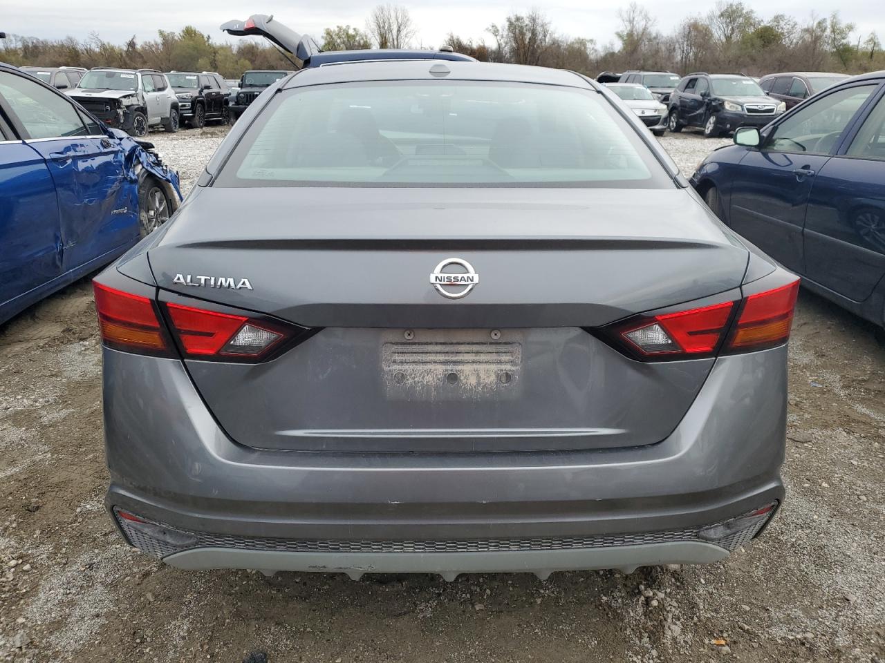 2019 Nissan Altima - Image 6