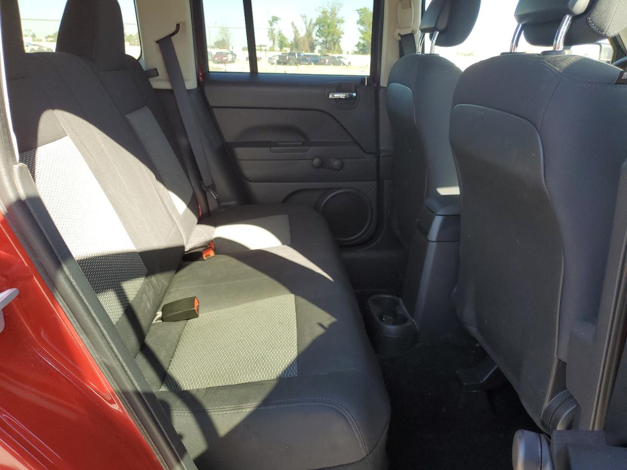 2010 Jeep Liberty (Patriot) - Image 11